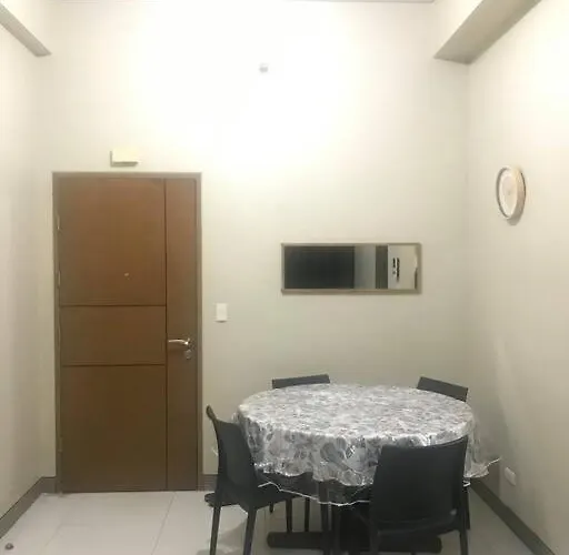 Lovely 2 Bed Infront Of Naia Terminal 3 *