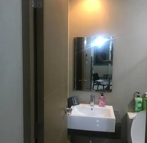 Apartment Lovely 2 Bed Infront Of Naia Terminal 3 Manila